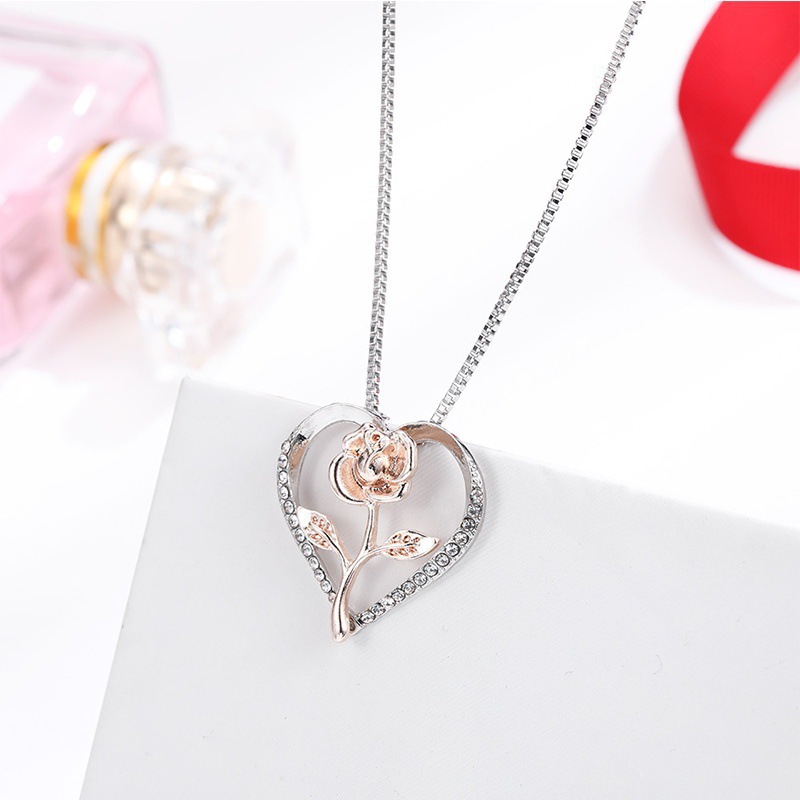 1 Pieza Moda Forma De Corazón Aleación Embutido Diamantes De Imitación Mujeres Collar Colgante display picture 6