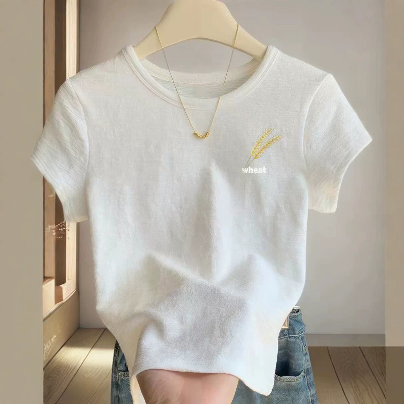 White Textured Straight-Shoulder Short-Sleeve T-Shirt for Women, 2026 Summer Wheat Print Slim-Fit Casual Round-Neck Top