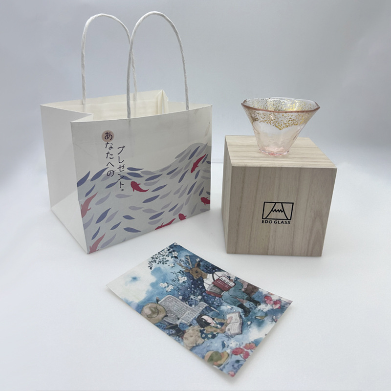 핑크 [나무 상자]]