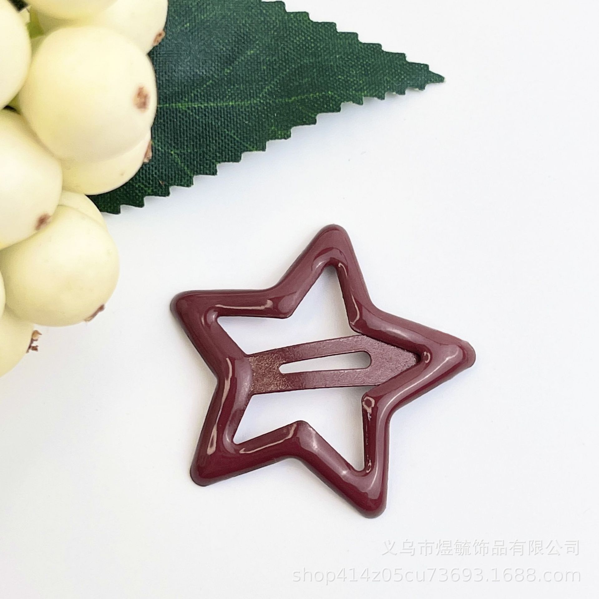 Colorful oil dripping star clip 3.2cm red coffee
