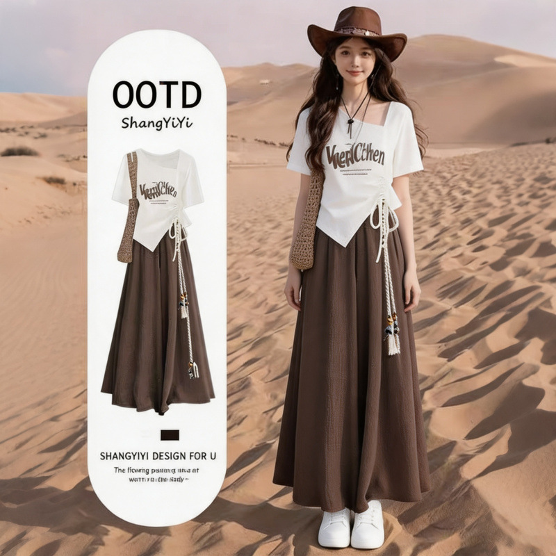Summer set for junior high school girls, trendy Korean style, youthful and energetic, short-sleeved, slimming top paired with skirt and pants.