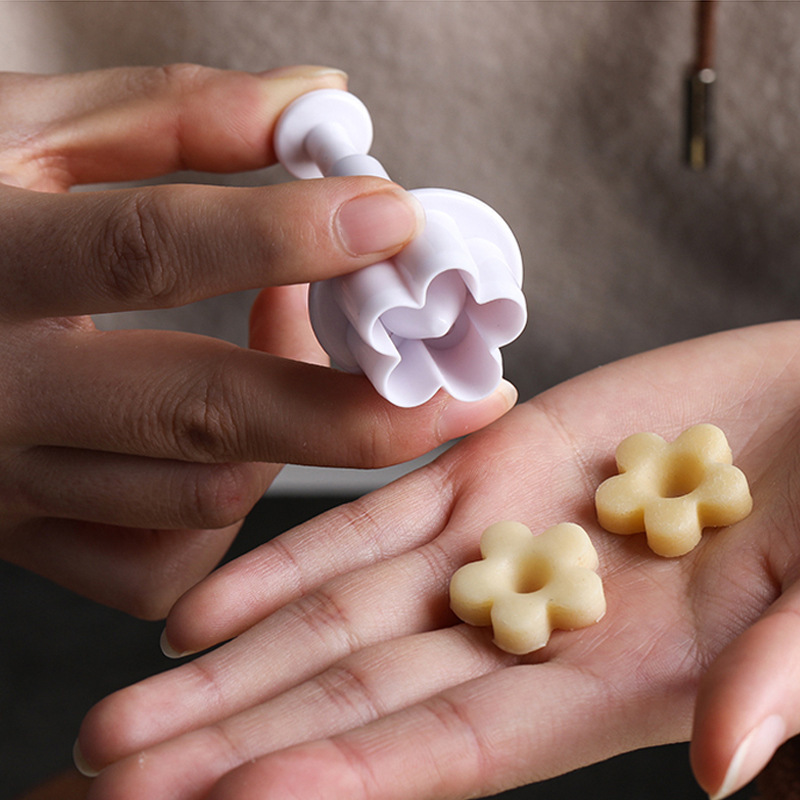 4 moldes de resorte con forma de flor de cinco pétalos que imitan moldes de repostería reales, herramientas creativas para hornear, molde para mousse fácil de desmoldar. image 5