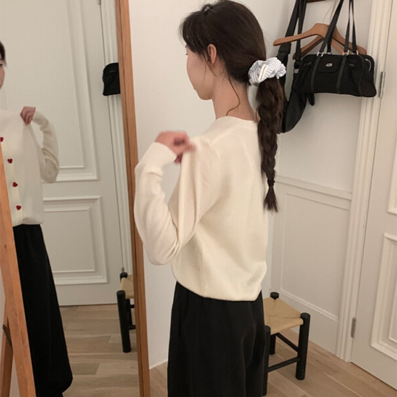 甜美爱心扣针织开衫女2025秋冬新款韩系百搭减龄圆领短款毛衣外套|undefined
