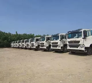 出口用中国重汽400马力12方罐曼白色豪沃TX搅拌车
