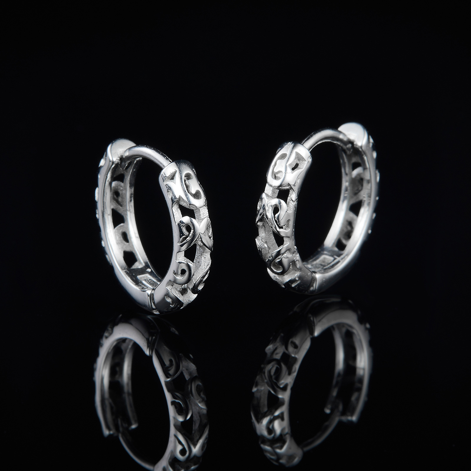 fashionable universal earrings stainless steel