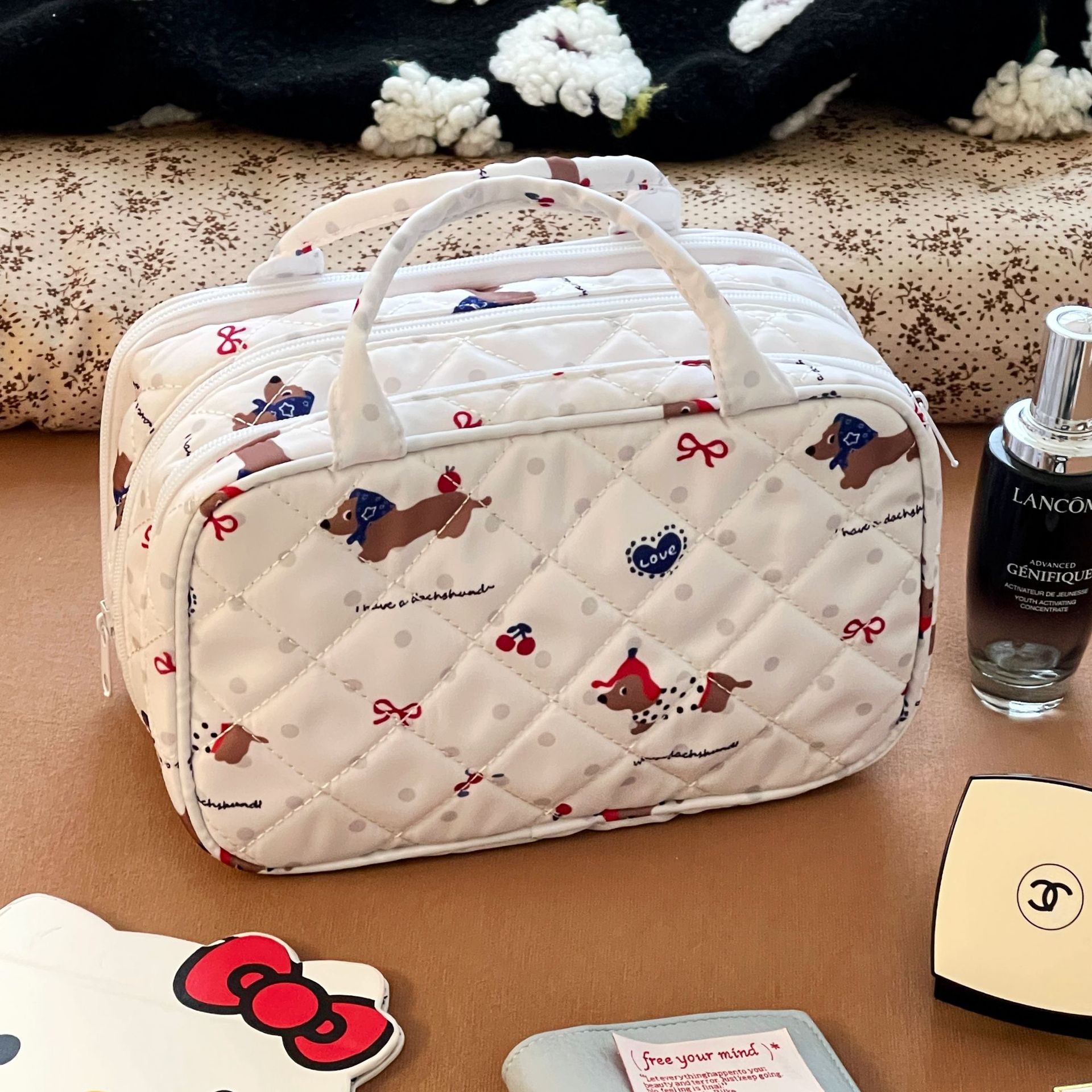 Nuevo lindo bolso de maquillaje de perro de salchicha bolsa de almacenamiento de maquillaje de gran capacidad para viajar bolsa de lavado de partición portátil