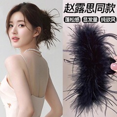 黒い羽のつかみの女性秋冬ダチョウの毛の毛の毛の毛のクリップの大きいサイズの新型の高級感のサメのクリップの頭飾り