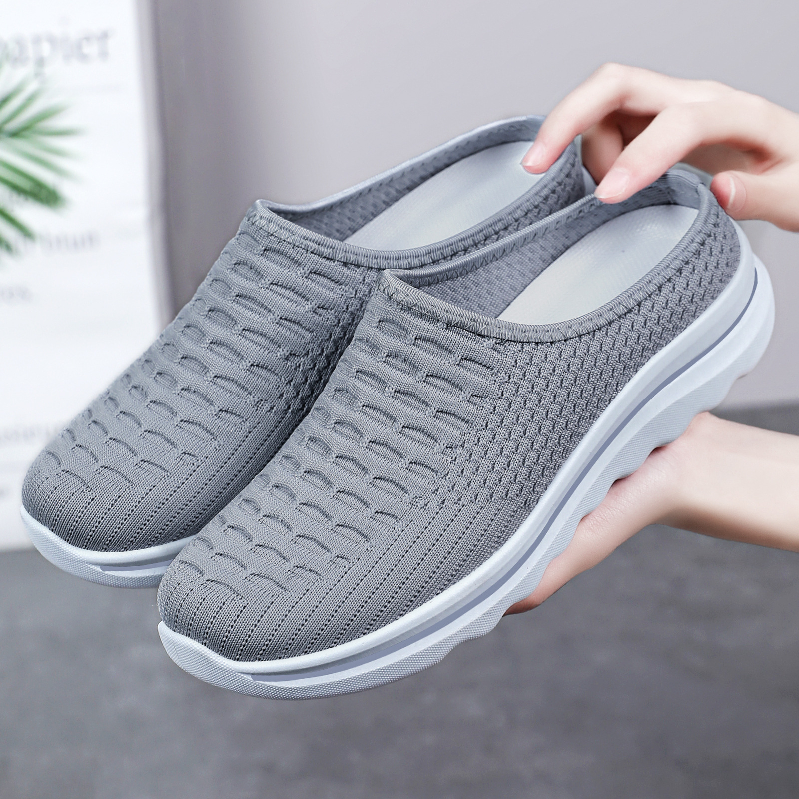 Pantuflas, ropa exterior de mujer, nuevo estilo de verano, zapatos casuales cómodos de un solo pedal, zapatos de mujer transfronterizos, suela blanda, pies no cansados, medio arrastrados