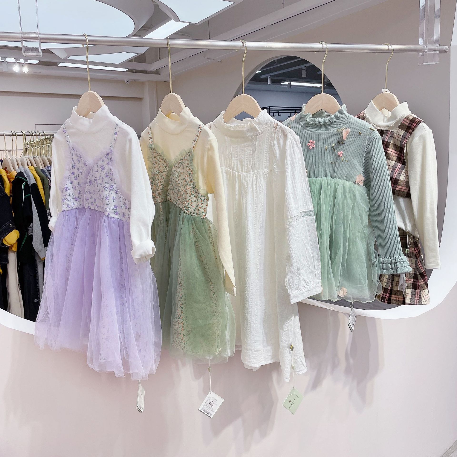 童装批发厂家直销一手直播货源儿童公主裙高端品牌巴拉巴拉