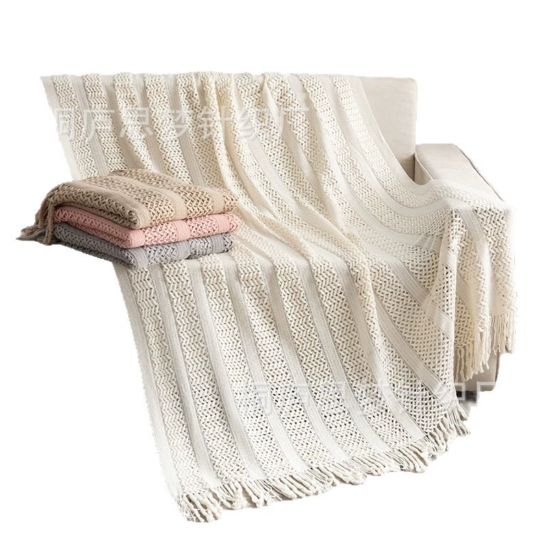 Sofa, knitted duvet
