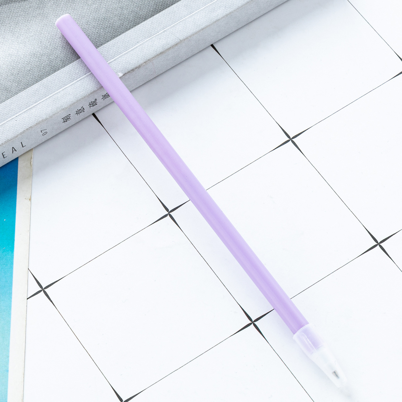 Bolígrafo de tubo de tracción de bricolaje, estuche de bolígrafo de plástico multicolor, bolígrafo simple aceitoso, bolígrafo de regalo publicitario con logotipo impreso