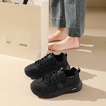 踩屎感超火皮面运动鞋女秋季2025新款超轻软底休闲舒适学生跑步鞋