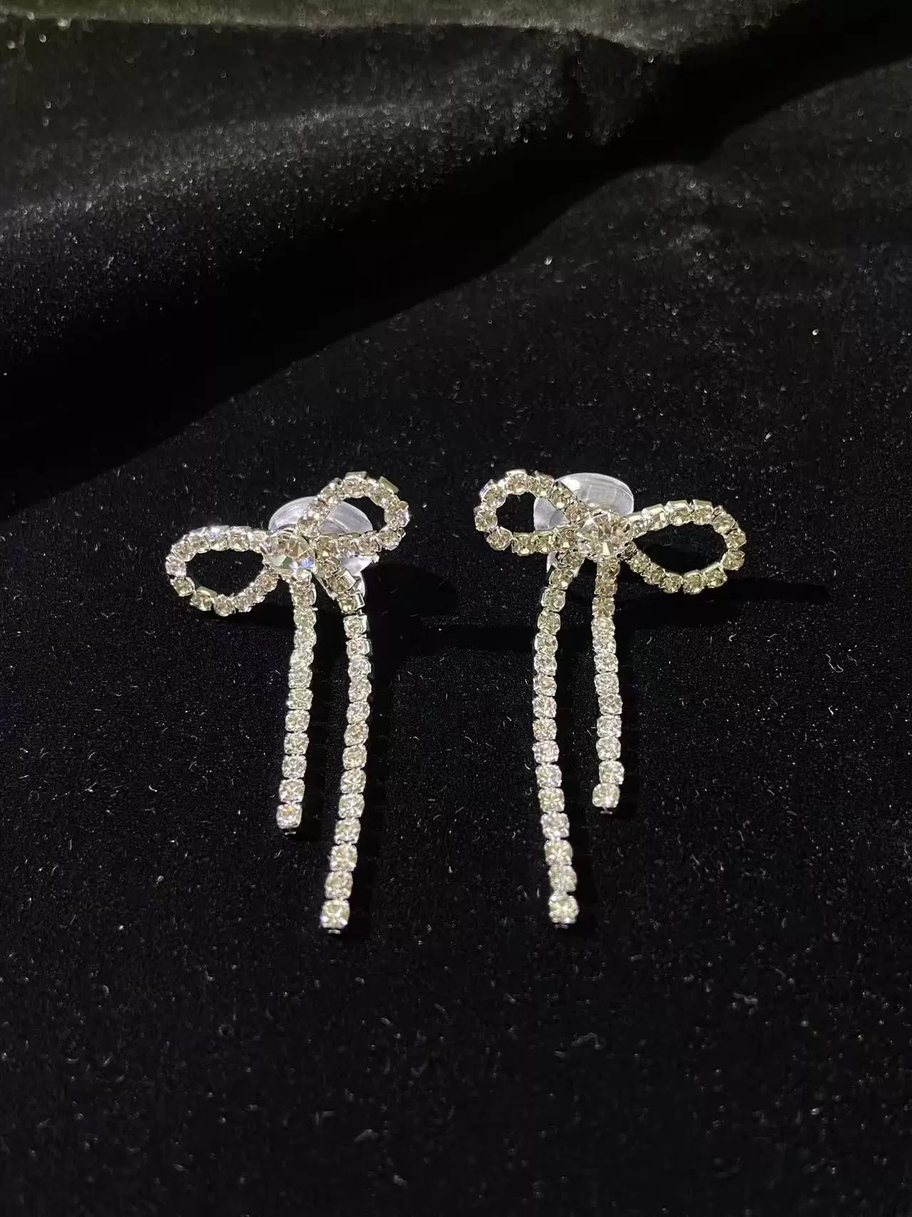 Серьги DINGKA бант с rhinestone, медь с серебряным покрытием, 4.4×2.7 см, 7.3 г