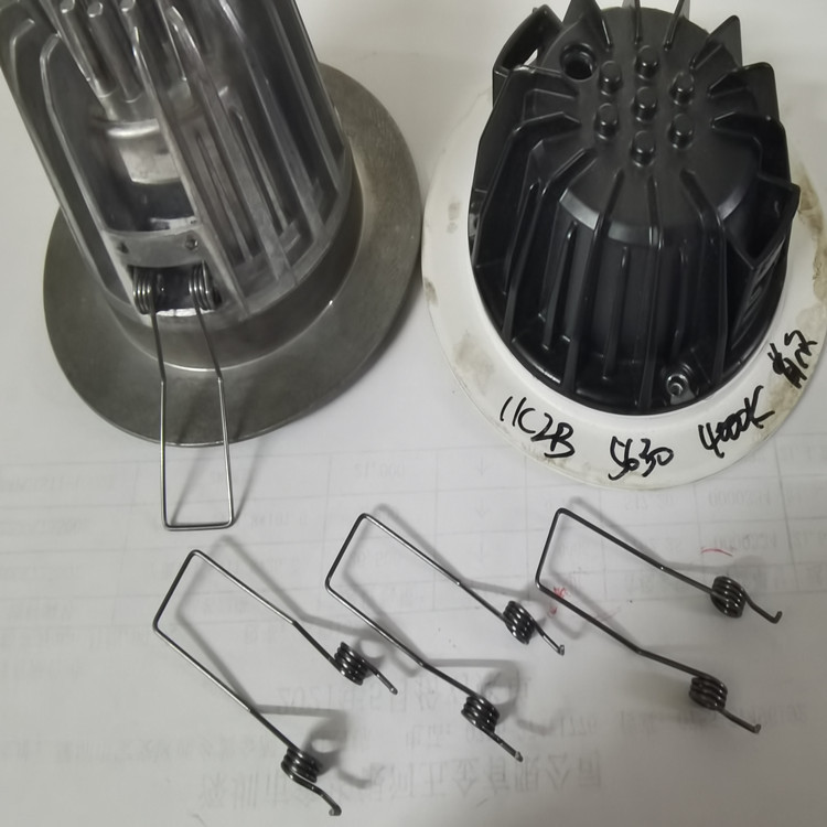 筒灯长弹簧     灯具海鸥弹簧        包胶弹簧        LED灯扭簧