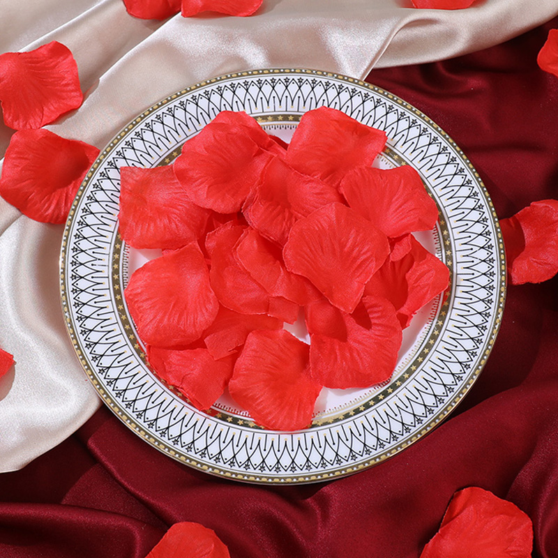 Simulated fake rose petals wedding room layout romantic creative…
