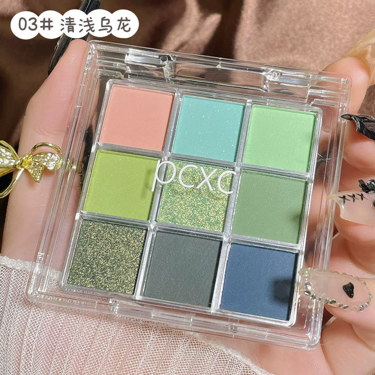 Matte Eyeshadow Palette, multi-shade 4–7 pan (matte, shimmer, glitter) with primer option