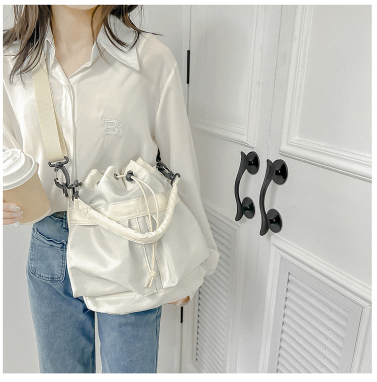 Women's Nylon Solid Color Classic Style Square String Shoulder Bag Bucket Bag display picture 8