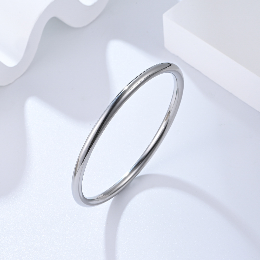 El nicho de lujo ligero no se desvanece, la pulsera de anillo de oro de arena, la tendencia, la pulsera de acero de titanio de todo fósforo, la pulsera de acero de titanio de estilo retro europeo y americano