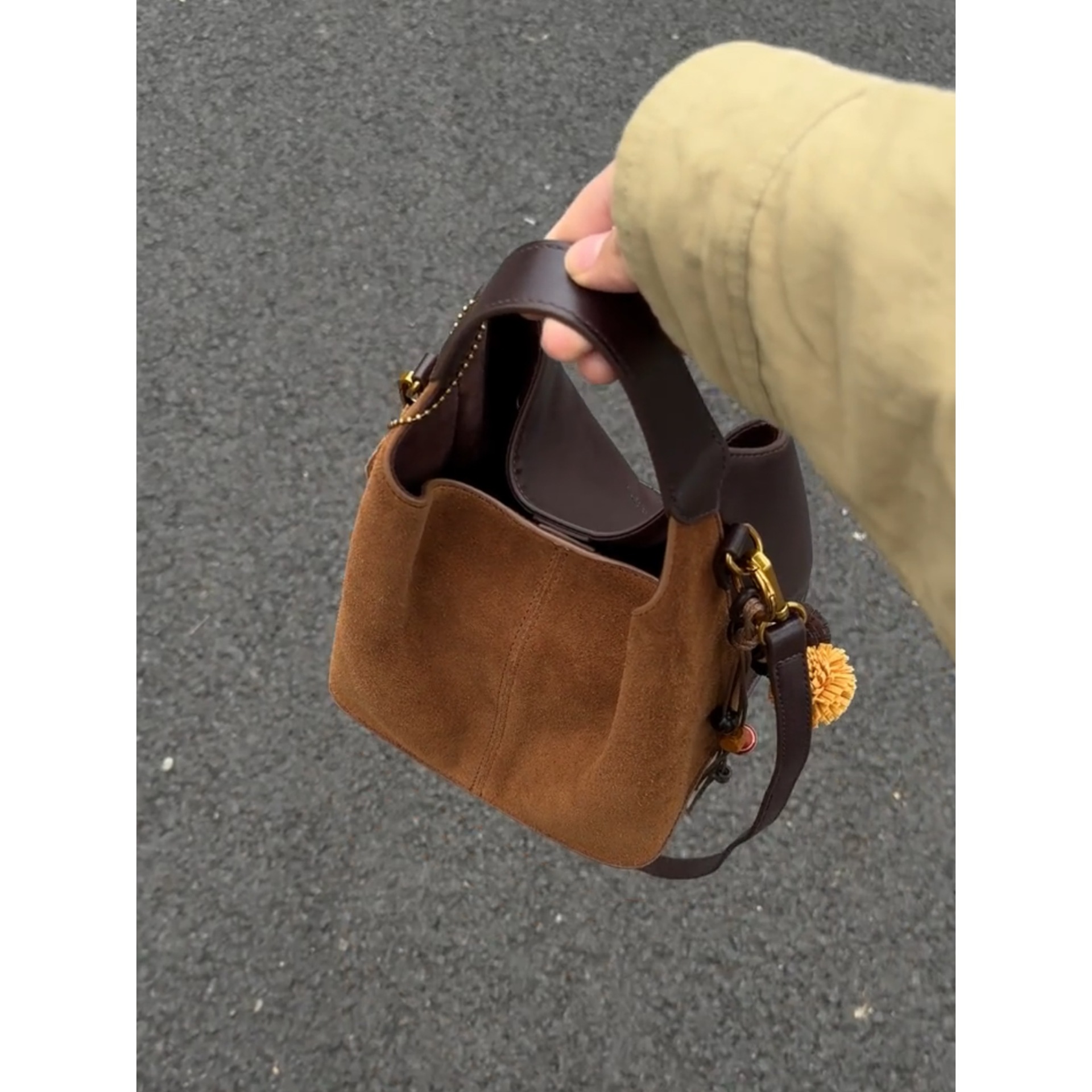 Autumn/Winter Retro Large Capacity Matte Handheld Bucket Bag For Women 2026 New Work Commuter Shoulder Crossbody Bag - Thumbnail 2