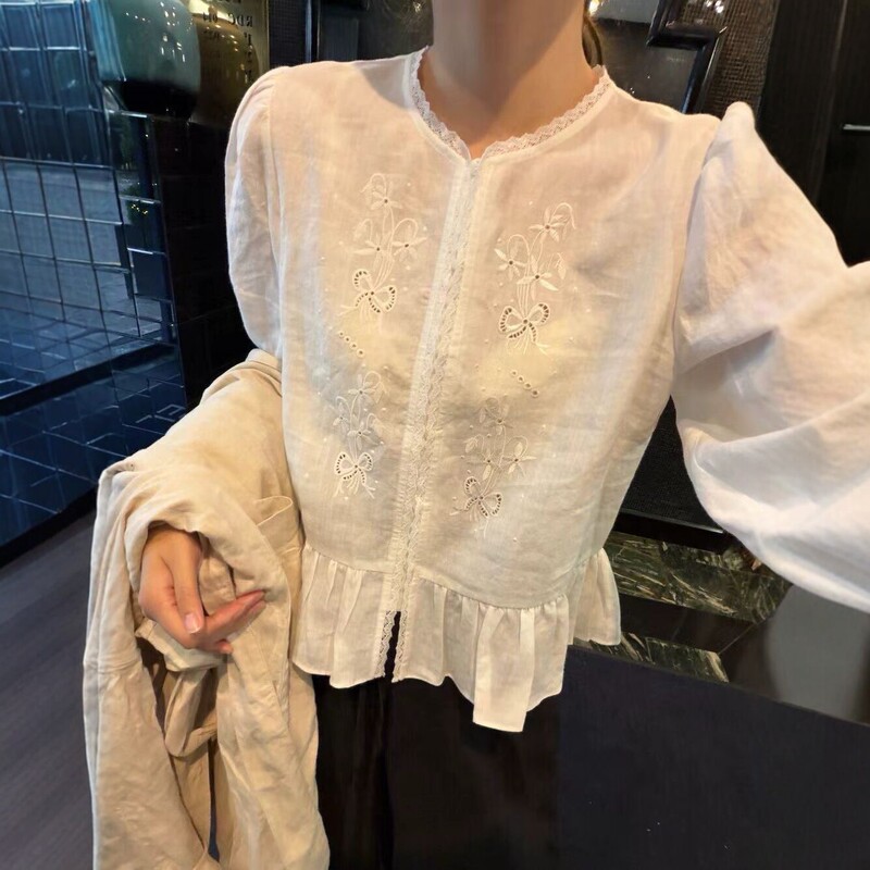 French-Style Embroidered Lace Shirt for Women, New Spring Collection, Loose Long-Sleeve Babydoll Shirt, Korean-Style Simple Design Top French-Style Embroidered Lace Shirt for Women, New Spring Collection, Loose Long-Sleeve Babydoll Shirt, Korean-Style Simple Design Top