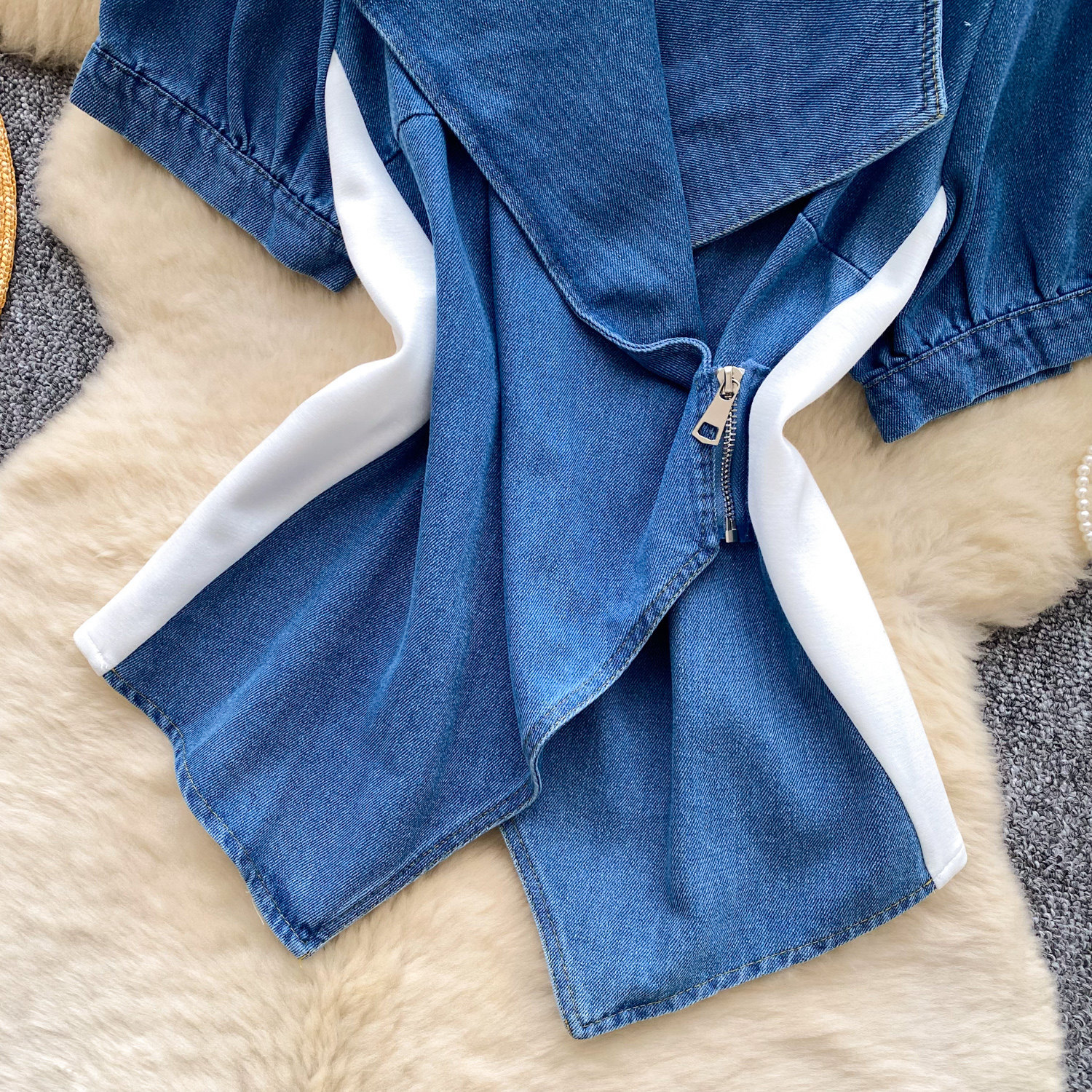 Women's French-Inspired V-Neck Short Sleeve Blouse With Asymmetric Hem And Waist-Defining Silhouette_ecoleips.com