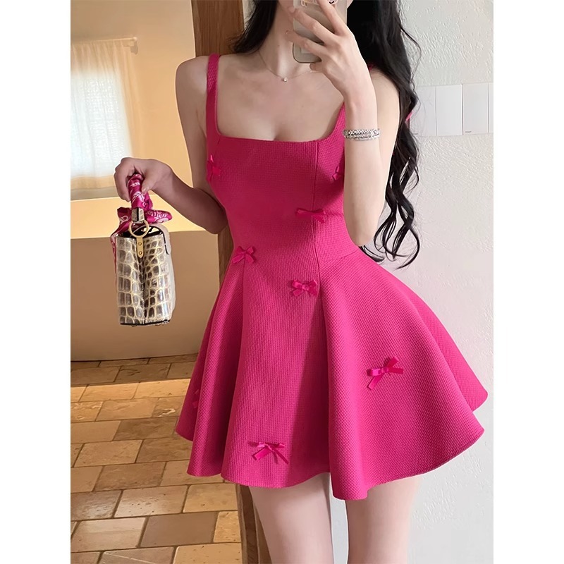 Vestido elegante e sofisticado com alças e laço rosa para mulheres, verão 2025, novo modelo curto em linha A.