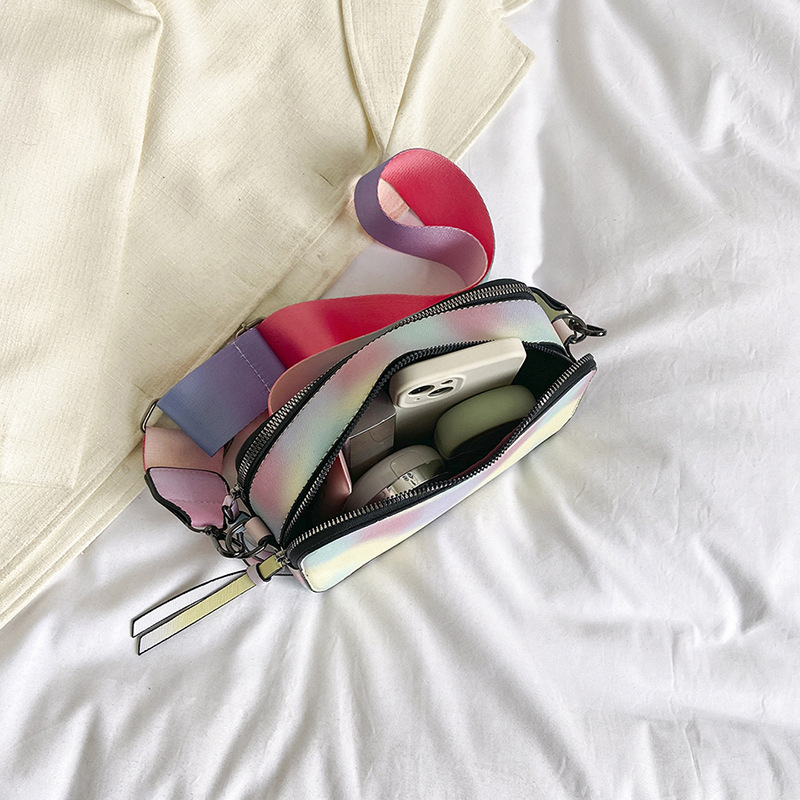 Bolso cuadrado pequeño de color de contraste de tendencia transfronteriza 2024 primavera y verano nuevo bolso de mensajero de banda ancha personalizado bolso de cámara de moda simple para mujer