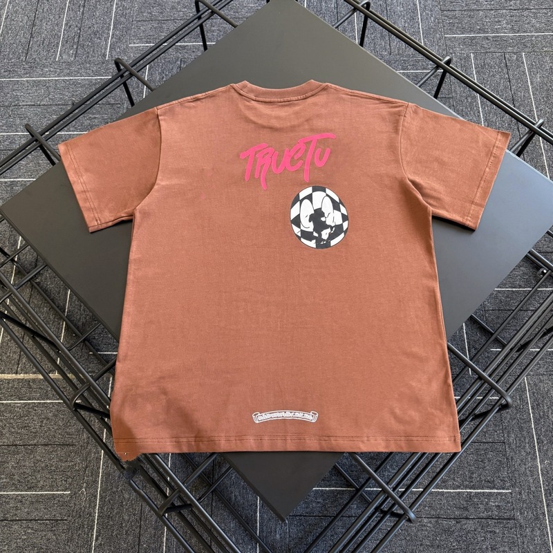 高バージョン高品質既製CHファミリー新作グラフィティフットボールボーイ半袖Tシャツルーズフィット男女同型T|undefined