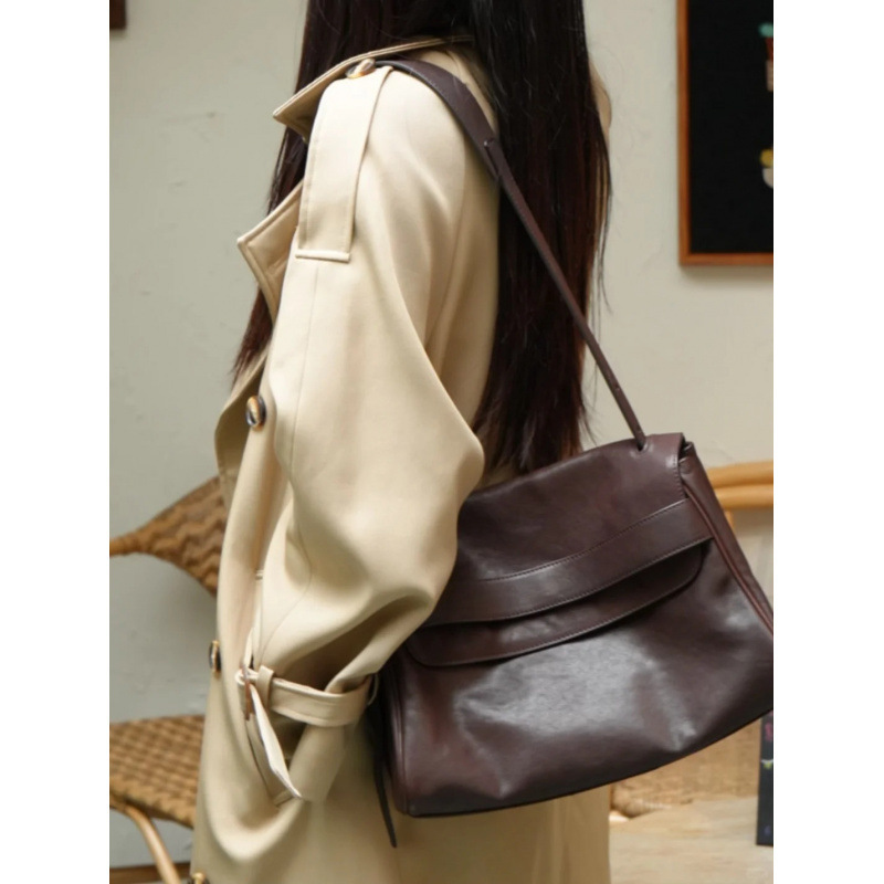 Original New Vegetable-Tanned Leather Messenger Hobo Commuter Shoulder Bag Large Capacity Casual Tote Bag Underarm Crossbody Bag