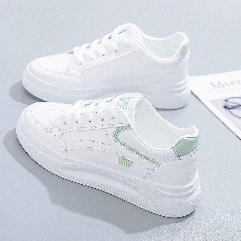 QR08 White and Green