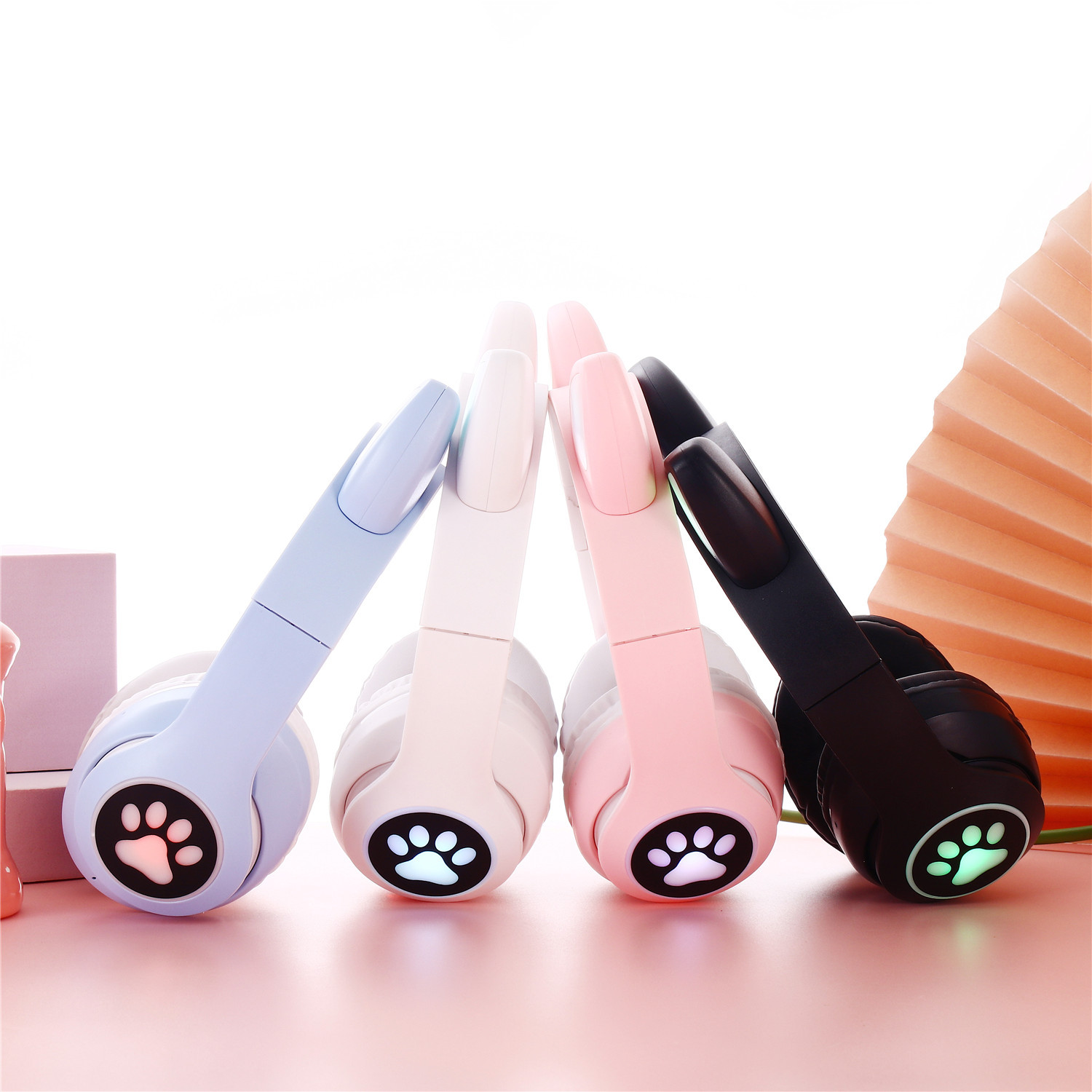 auriculares bluetooth tarjeta inalámbrica deportivo m28 con luces de color LED Apple y Android