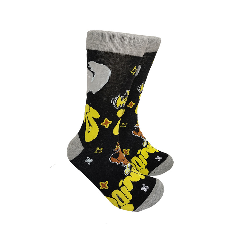 Calcetines de moda de dibujos animados de suministro de punto transfronterizo su Yu esponja bebé película hombres y mujeres calcetines de media pantorrilla