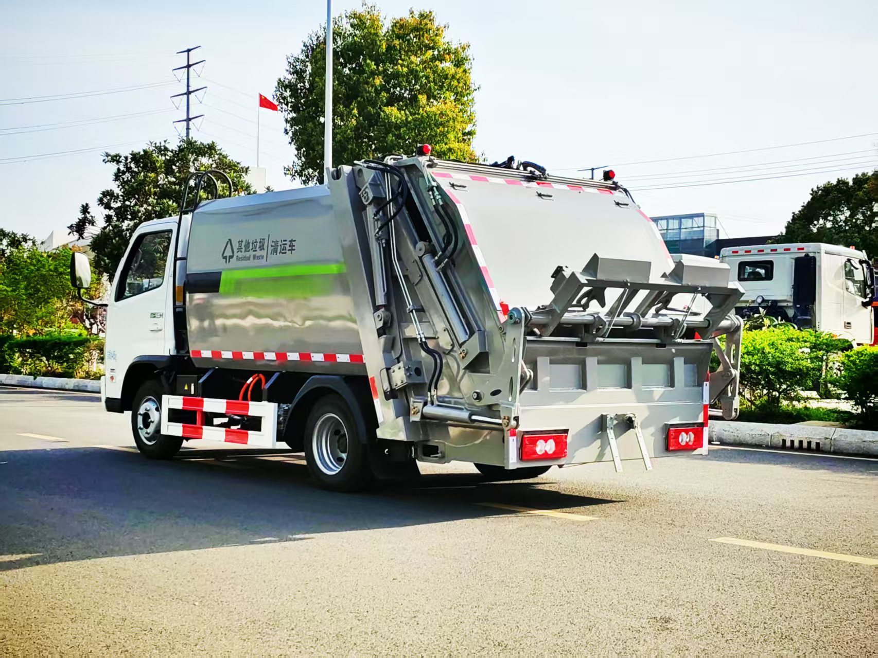 Foton Aoling Electric Compression Garbage Truck, New Energy 5.8 Cubic Meter Garbage Truck for Municipal Sanitation Waste Collection and Classification