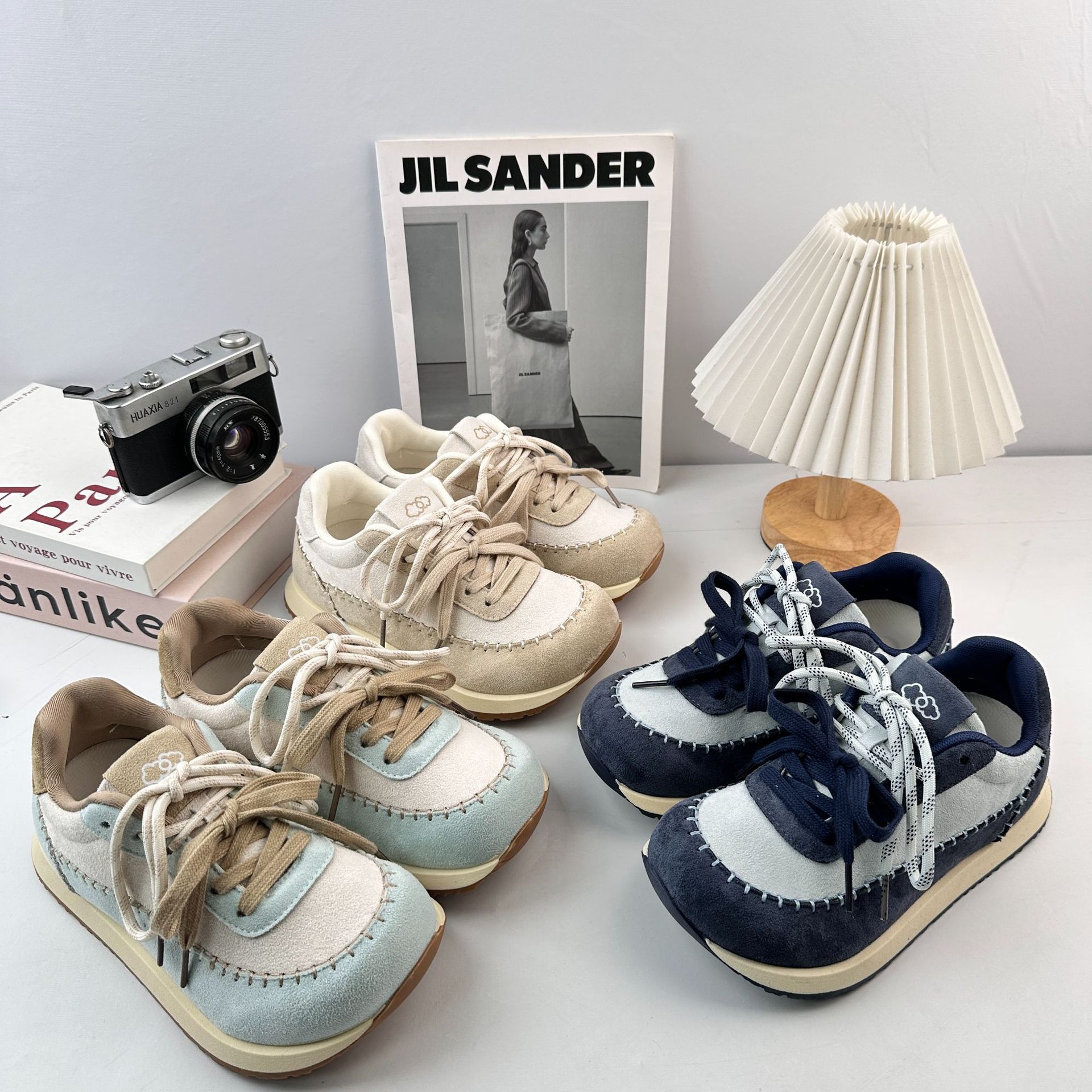 Yuanbo nicho no golpear zapatos de skate para mujeres 2025 nuevo primavera y otoño zapatos blancos de suela gruesa, zapatos casuales de moda image 1