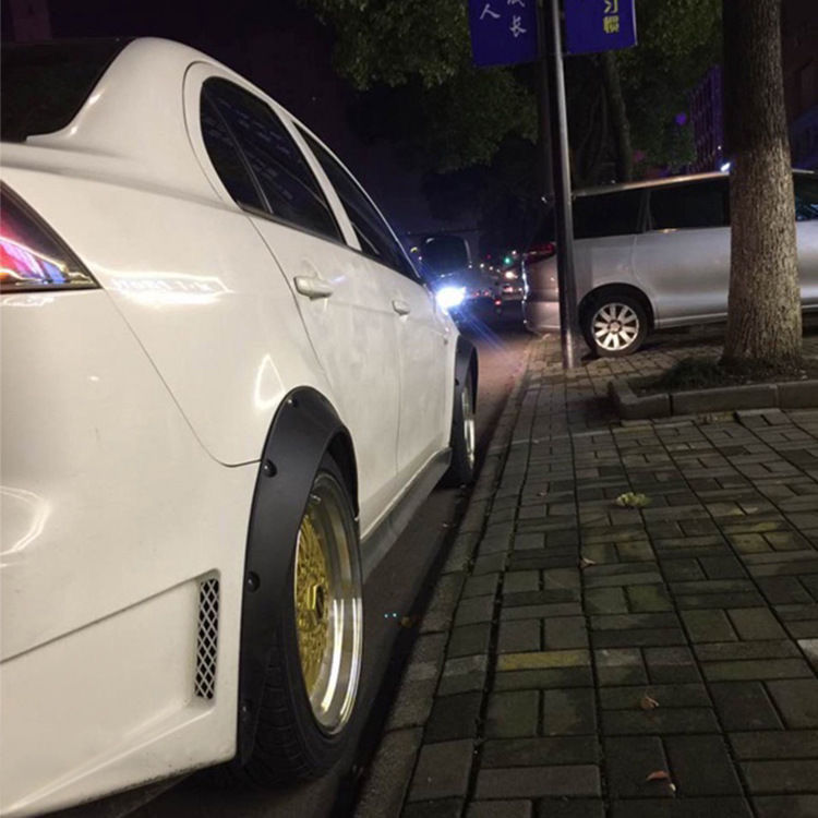 Car wheel eyebrow universal modified strip wide body wheel eyebrow car SUV rubber surround widened decorative anti-collision mudguard version