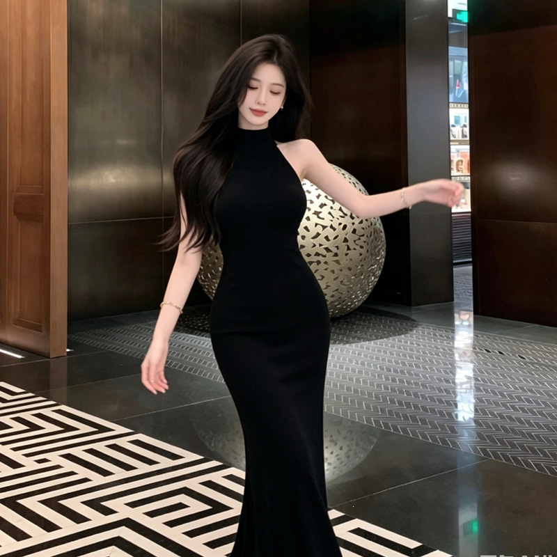French Retro Black Halter Neck Long Dress for Women, Summer Half-High Collar, Waist-Cinching, Slimming, Elegant Evening Gown Dress French Retro Black Halter Neck Long Dress for Women, Summer Half-High Collar, Waist-Cinching, Slimming, Elegant Evening Gown Dress
