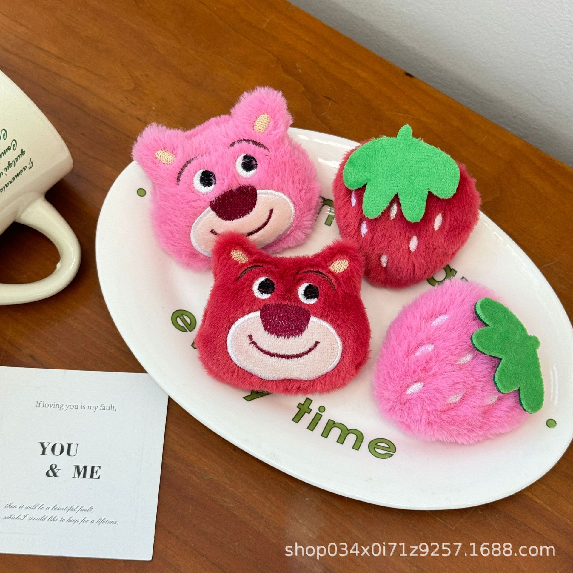 Caricatura peluche fresas osos accesorios para el cabello adorables animales tocaduras DIY broches joyas al por mayor