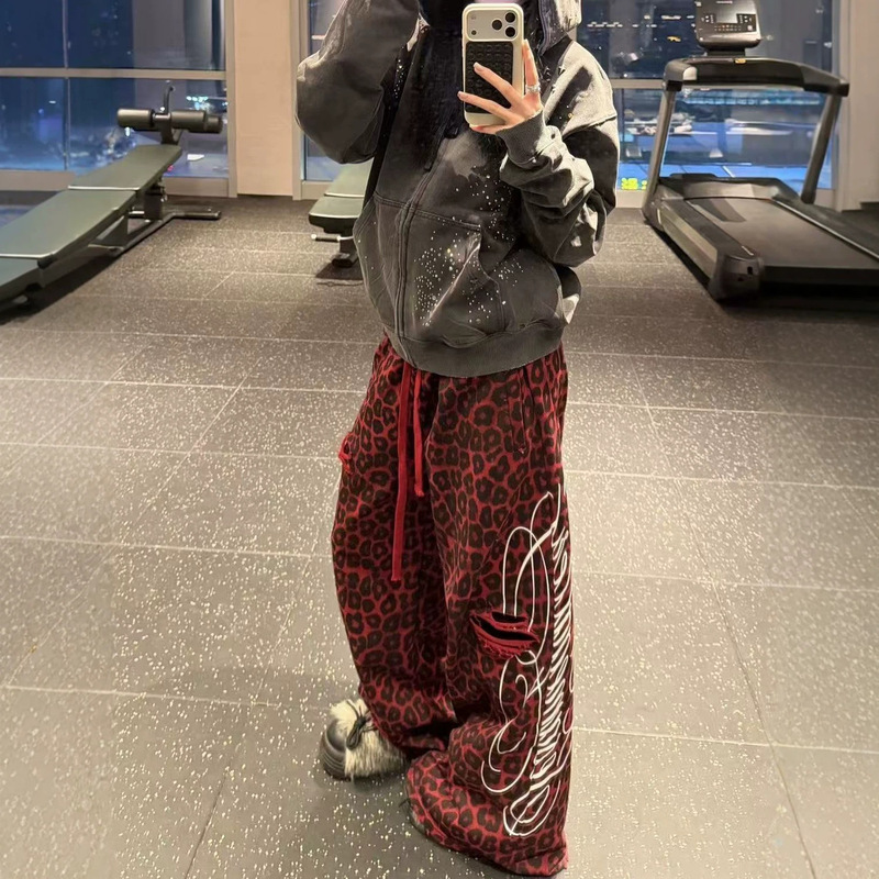 26SS Street Style American Retro Double-Waisted Leopard Print Distressed Wide-Leg Casual Pants for Men and Women, Loose Straight Sweatpants 26SS Street Style American Retro Double-Waisted Leopard Print Distressed Wide-Leg Casual Pants for Men and Women, Loose Straight Sweatpants