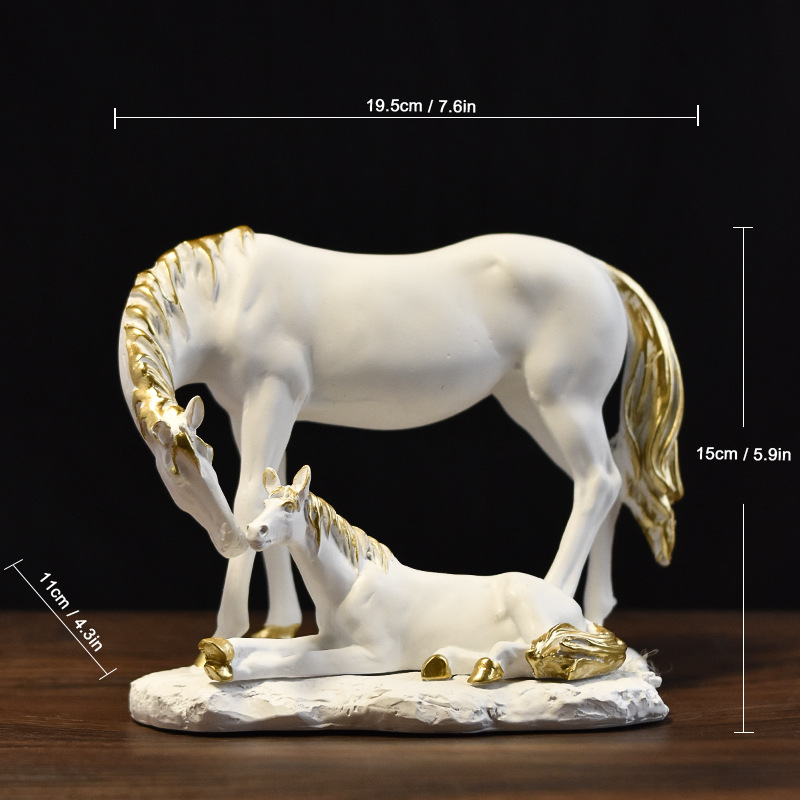 人気の馬の像、軽くて豪華な家の装飾品、リビングルームのエントランスホールのテレビキャビネットの装飾、幸運の馬年工芸品