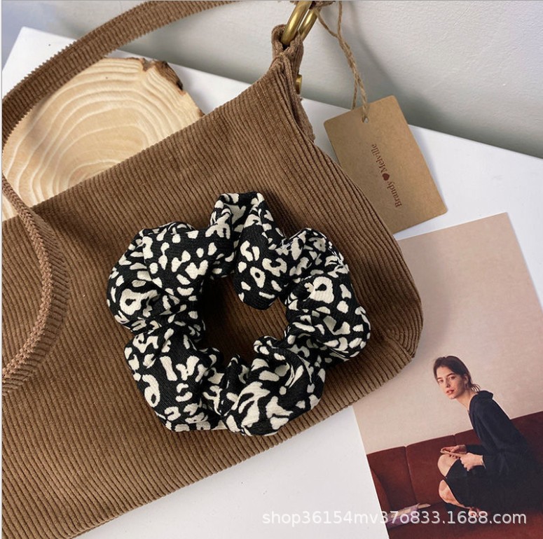 Estampado leopardo negro ~ serie de color