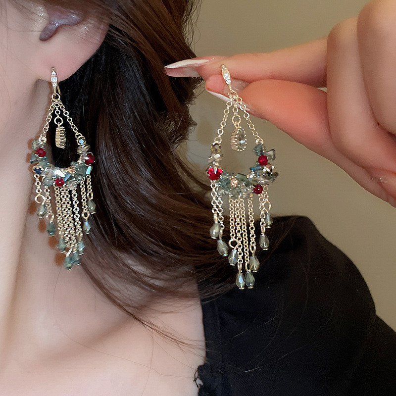 47 # Ear hook-gold-green-red