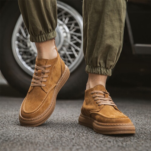 Autumn and Winter Genuine Leather High-Top Board Shoes for Men, Korean Style Trendy Casual Suede Men's Shoes, Vintage Mid-Top Sanding Martin Boots