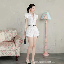 白色初恋风甜美连体裤女夏季高级感精致钩花刺绣修身显瘦连身裤子