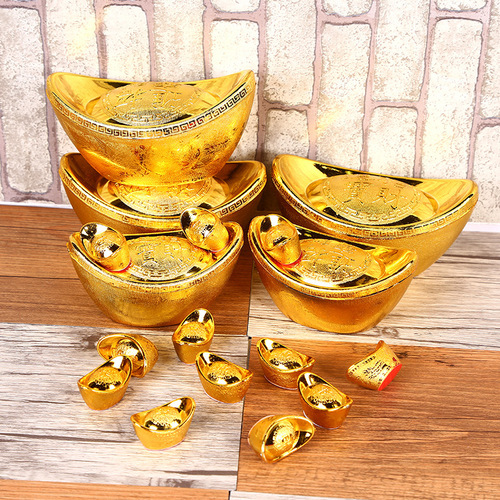 New Year decorations, figurines, ingots, treasure pots, savings banks, shopping mall shapes, hotel scene arrangements, window displays, office decorations