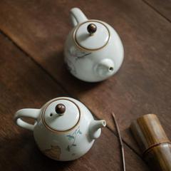 Cute cats can be raised by opening the slices. Ceramic Kung Fu tea set, single pot, Yuebai Ru Kiln large teapot, Ru Porcelain