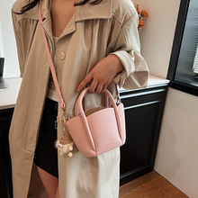 2025新款轻奢水桶包时尚百搭手提包手拎