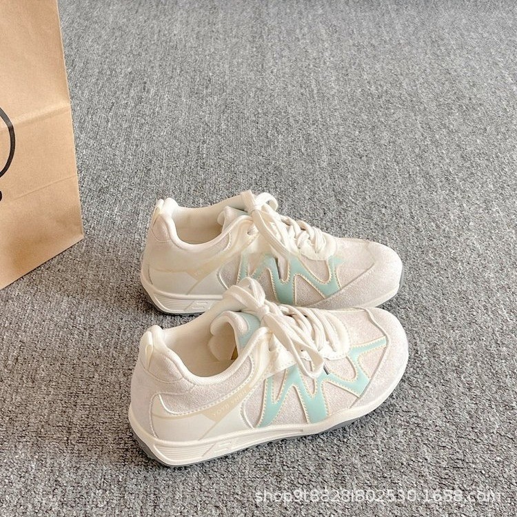 Zapatos de mujer de diseño retro 2026 otoño y invierno nuevo tipo de zapatos de skate Gump con suela gruesa, moda de zapatos deportivos casuales