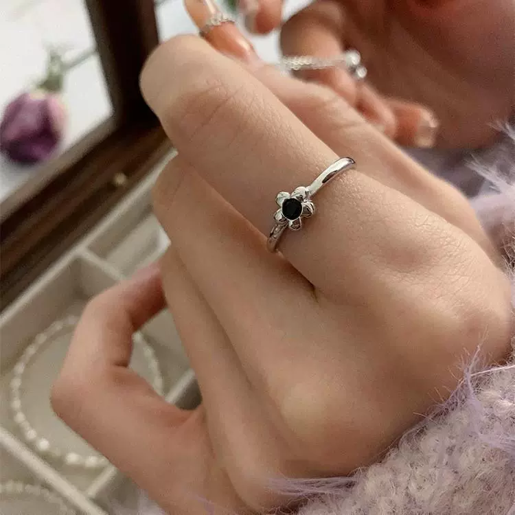 Кольцо 925 пр. серебро, gem-акцент, благородная лёгкая отделка высокого качества