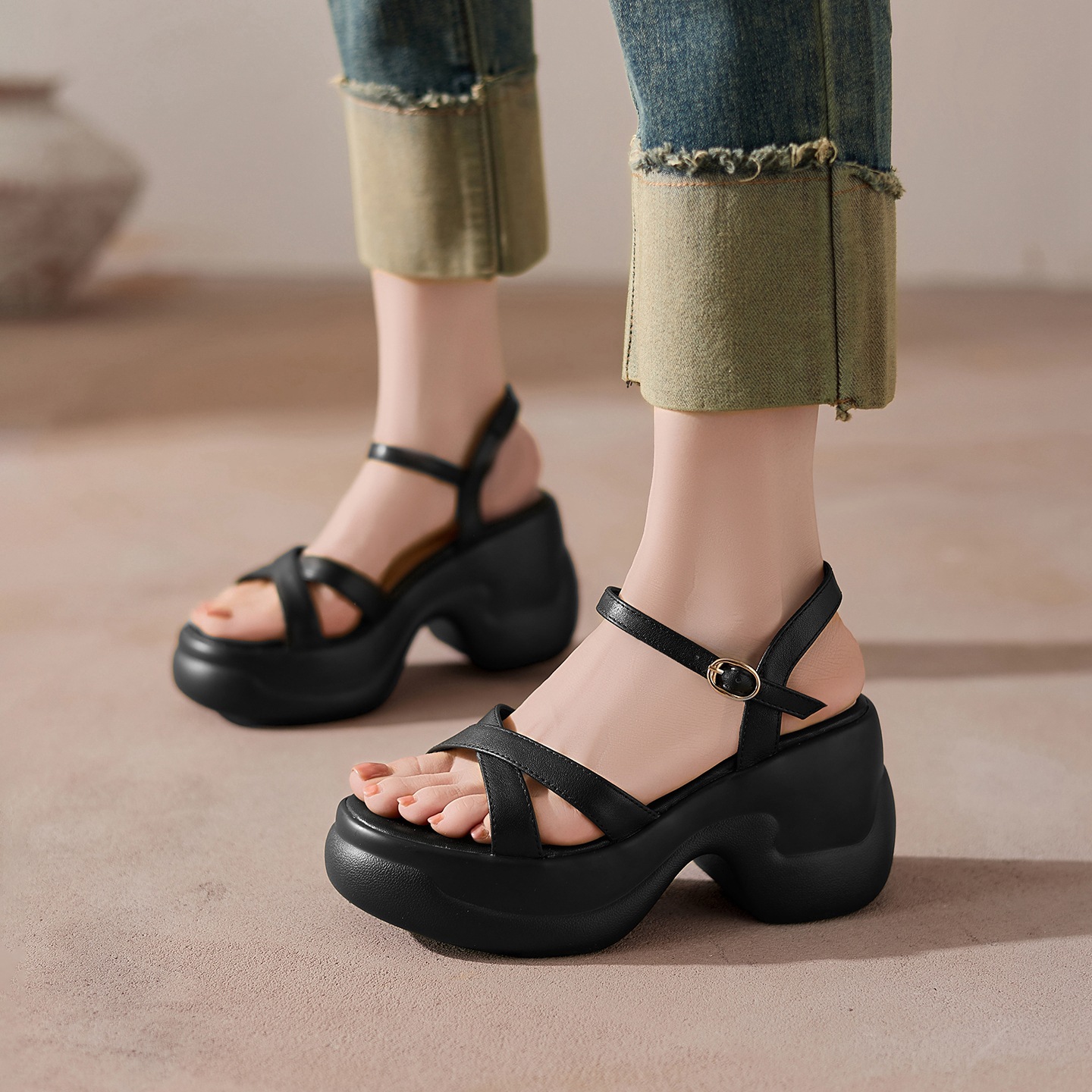 Sandal cao gót nữ hở mũi đế xuồng da bò, quai ngang đi làm — đen