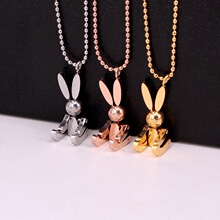 通体钛钢时尚幸运机械兔项链轻奢百搭高级感配饰跨境爆款厂家直销